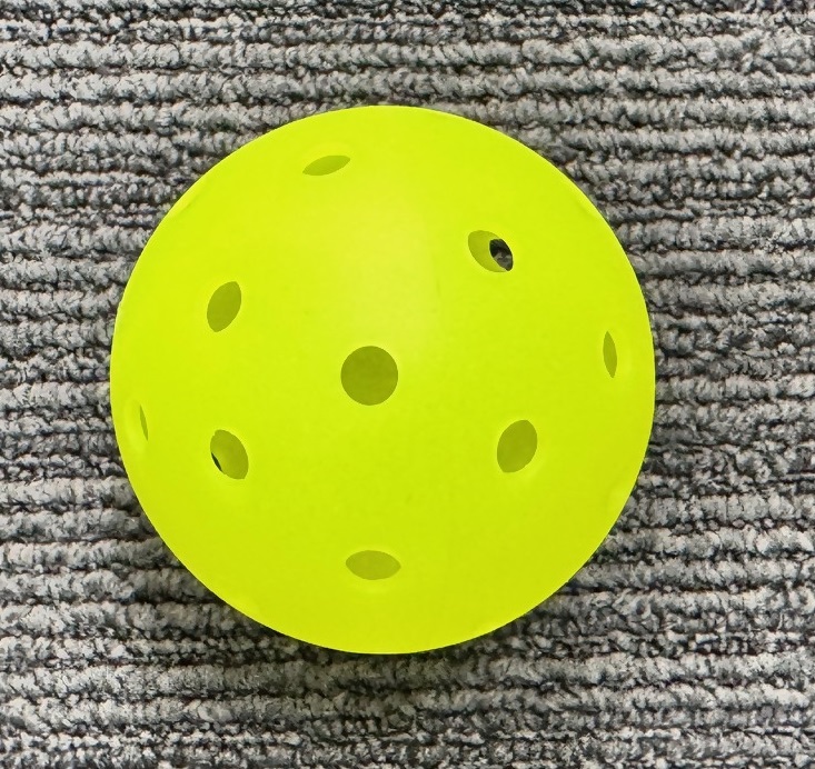 屋外用ピックルボールの写真