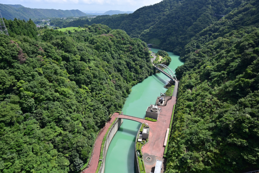 宮ヶ瀬ダムから見た風景