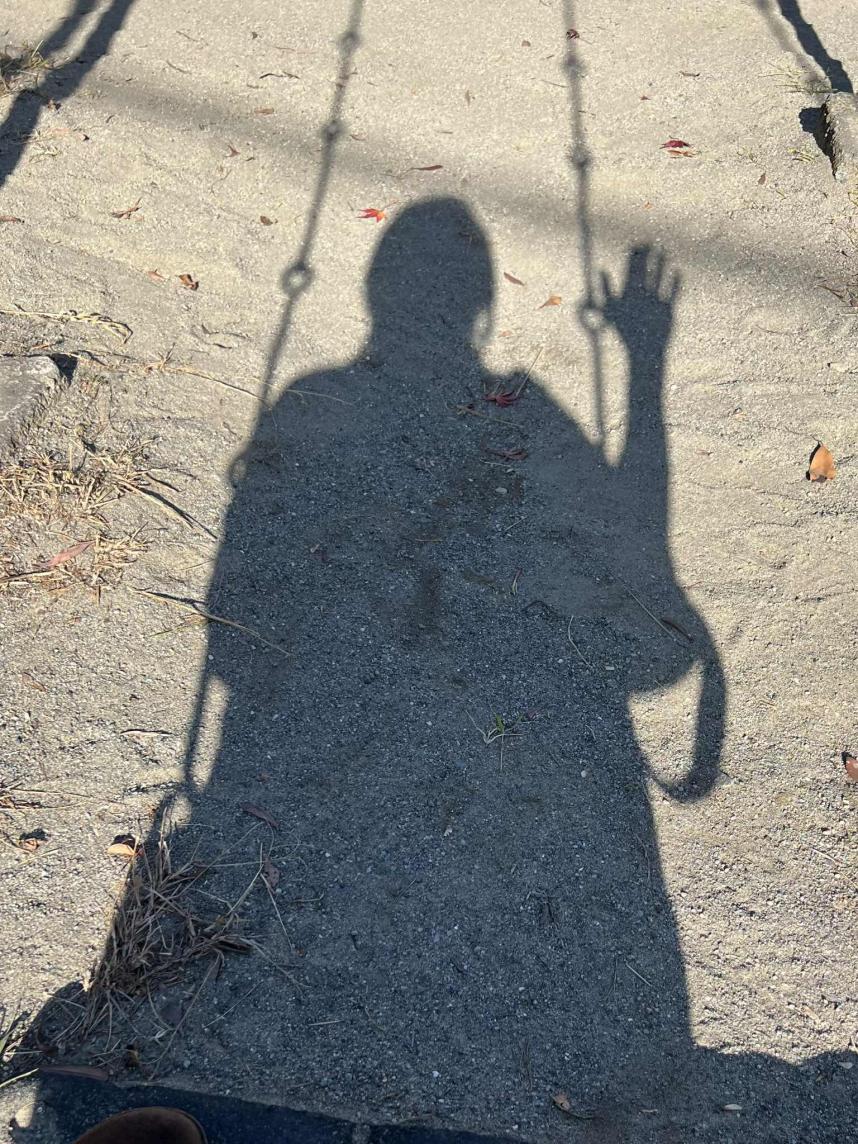 ブランコでひなたぼっこ