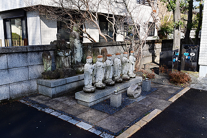 星谷寺の六地蔵