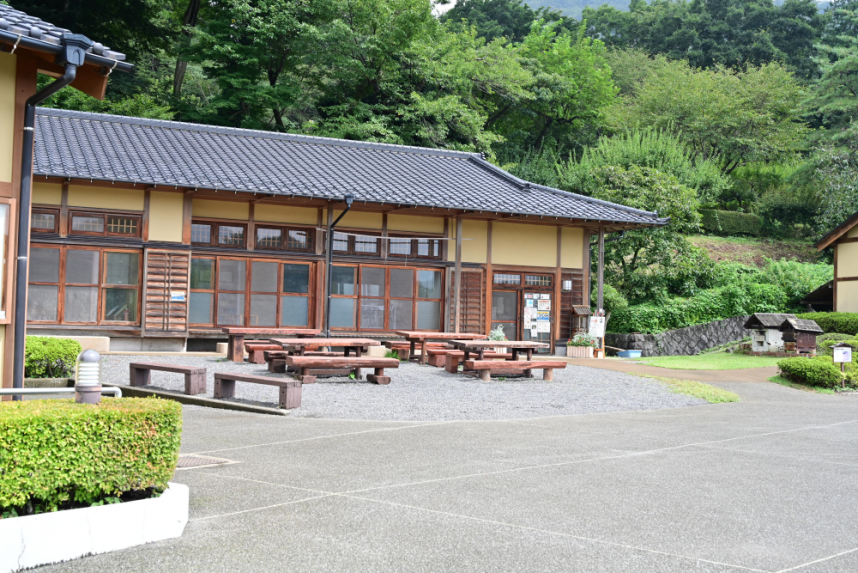 パークセンター横の研修棟