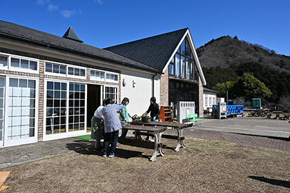 寄せ植え体験教室の様子3