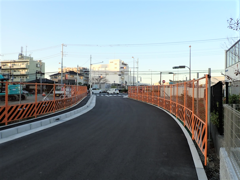 都市計画道路横浜藤沢線（藤沢市川名）街路整備工事
