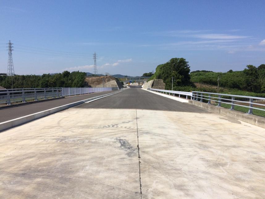 三浦縦貫道路Ⅱ期（3工区補強土壁）道路改良工事