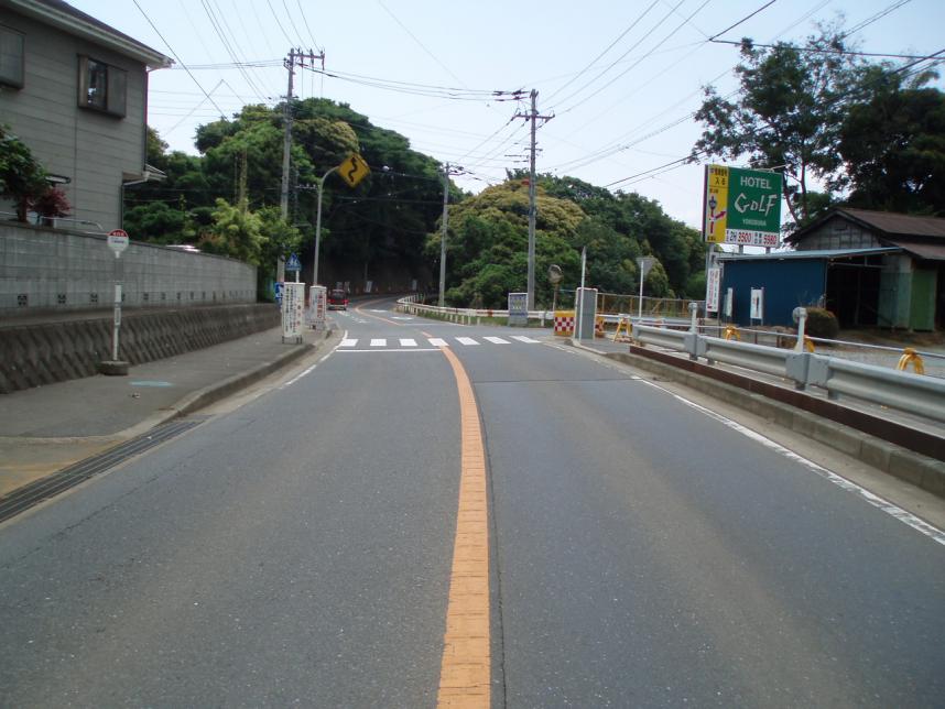 11交差点改良及び歩道整備前