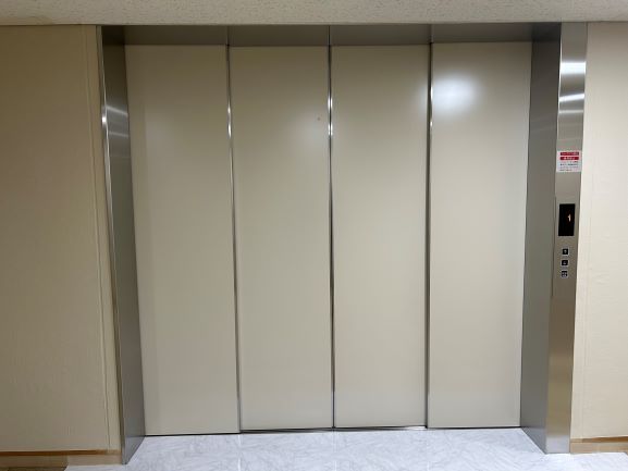 近代文学館エレベーター
