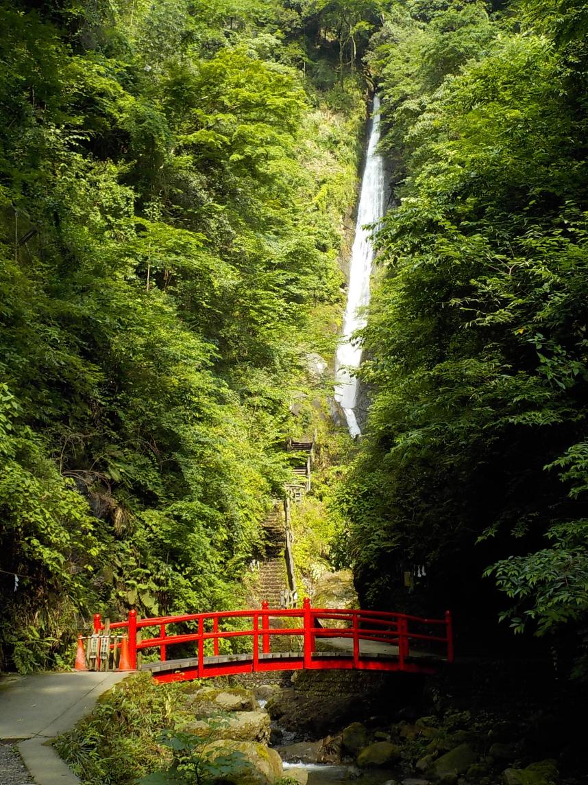 洒水の滝の写真