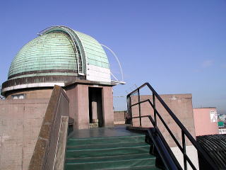 旧青少年センター屋上にあった天文室6mドーム