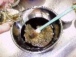 写真:調味料液を作る