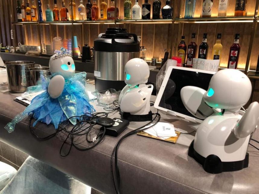 分身ロボットカフェでのオリヒメの写真