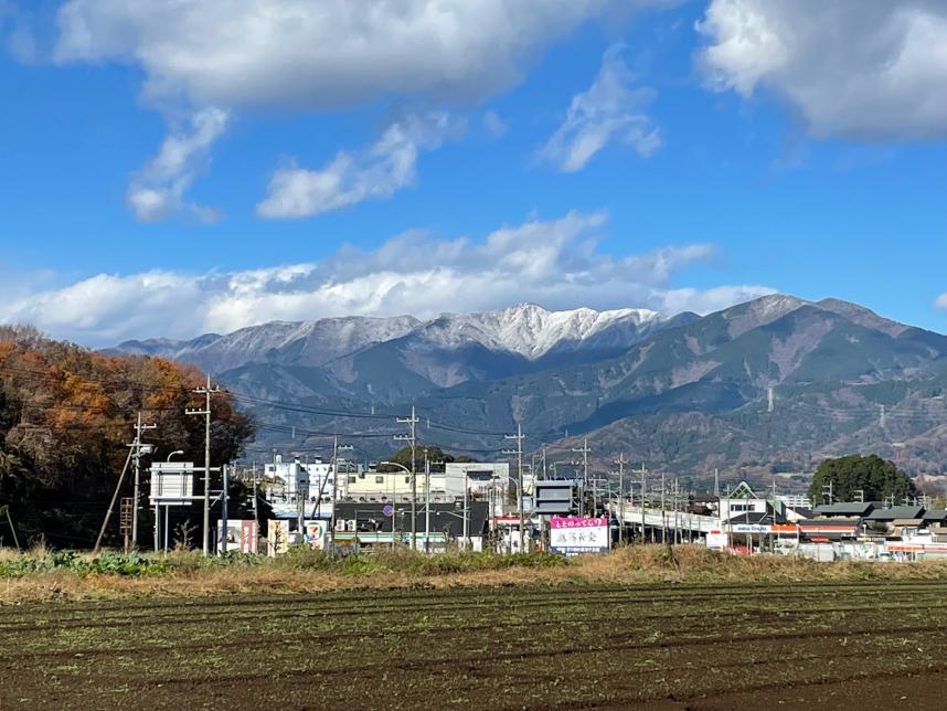 221217秦野市内から見た表丹沢