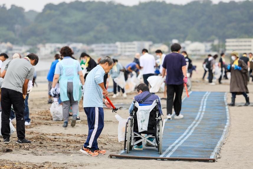 海岸清掃の様子2