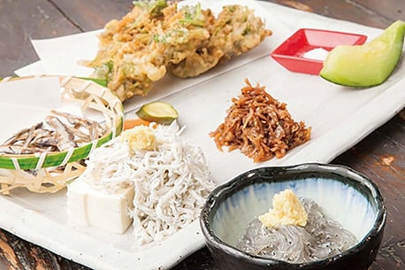 地魚料理 しらすや