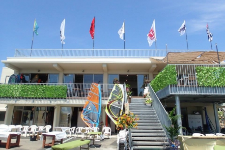 Sevenseas Windsurfing Stand Up Paddle Board School