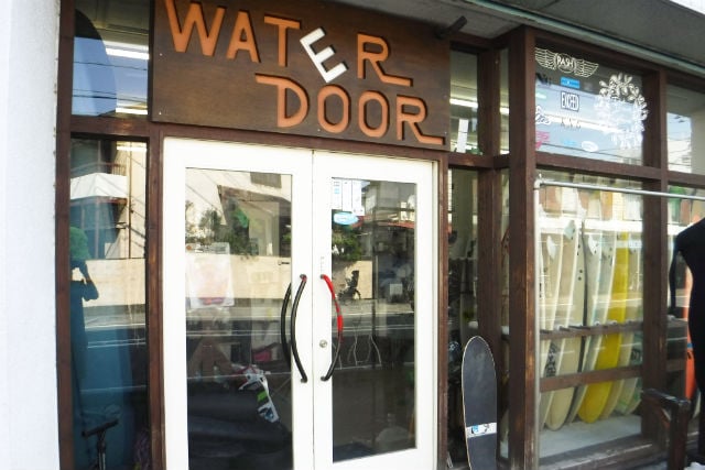 WATERDOOR