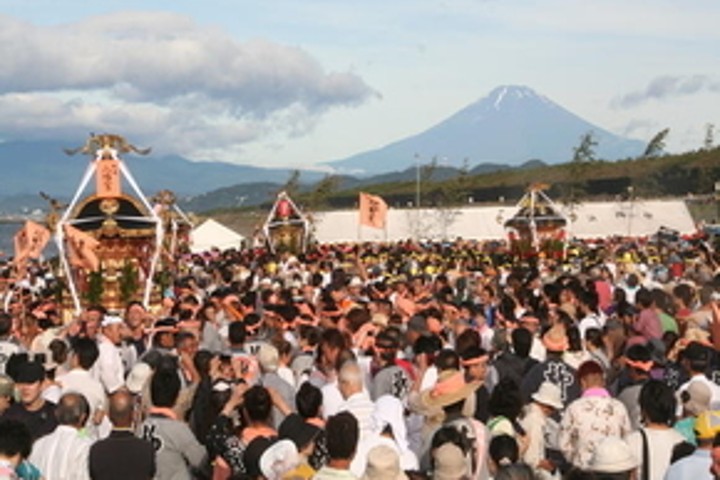 Chigasaki Beach Hamaori Festival