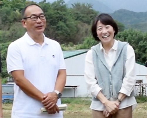 臼井欽一さん（左）と矢野ふき子さん（右）