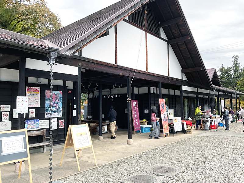 地元相模原市内を中心に30を超える出店ブースが登場