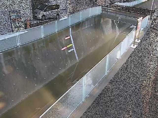 栄橋付近のカメラ画像