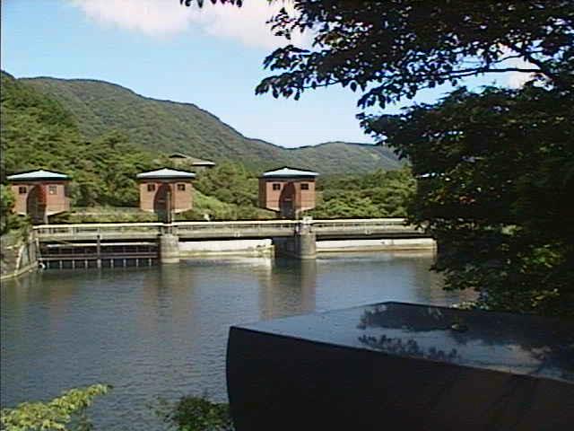 湖尻水門付近のカメラ画像