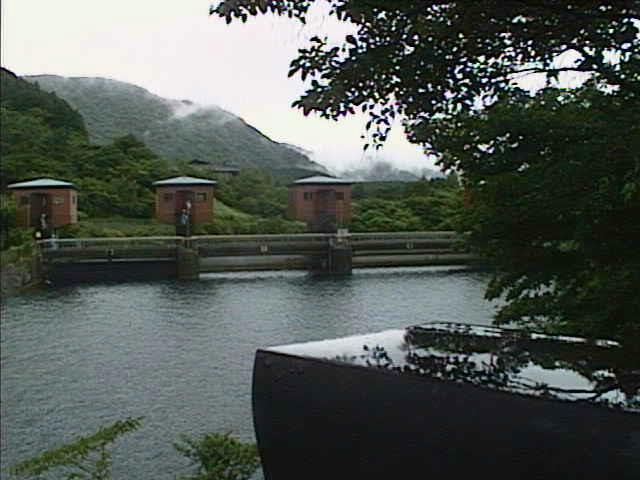 湖尻水門付近のカメラ画像