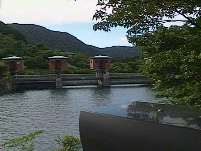 湖尻水門付近のカメラ画像