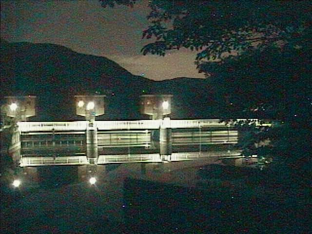 湖尻水門付近のカメラ画像