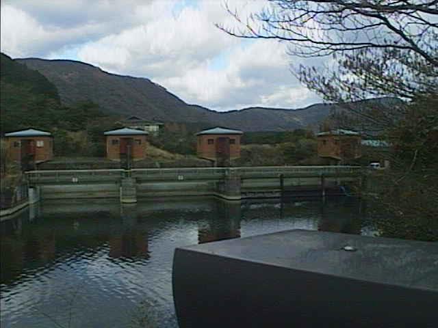 湖尻水門付近のカメラ画像