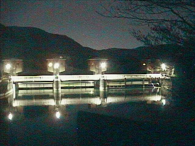 湖尻水門付近のカメラ画像