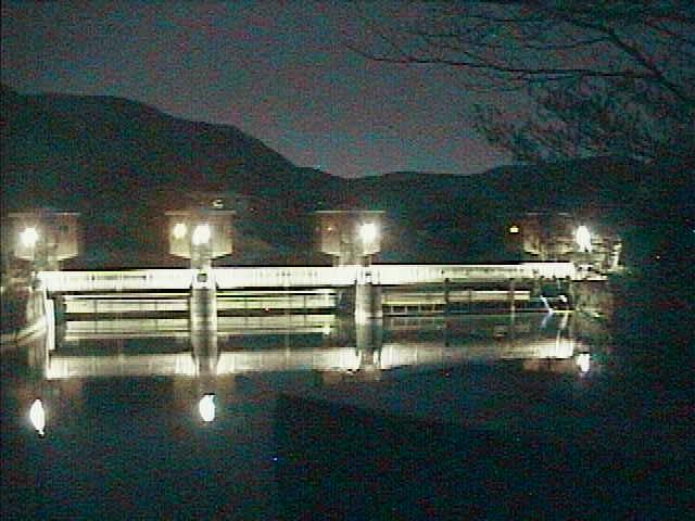 湖尻水門付近のカメラ画像