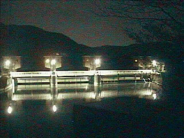 湖尻水門付近のカメラ画像