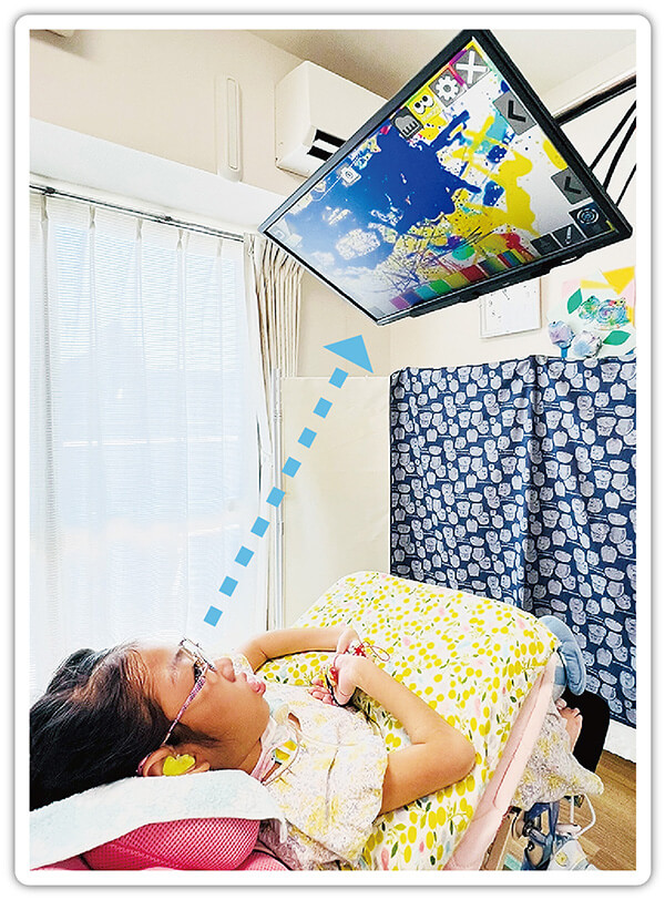 絵画を描く佐野さん
