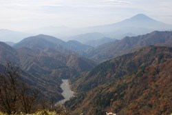 写真：塔ノ岳-丹沢山間からの風景