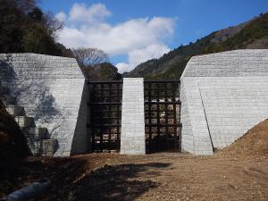 写真：山の神沢3号堰堤