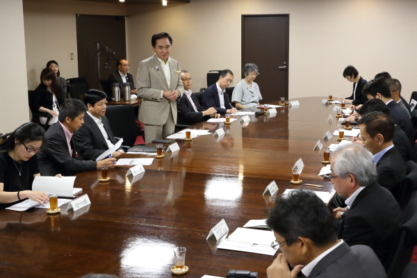 写真で見る 黒岩日記 17年７月19日 神奈川県ホームページ
